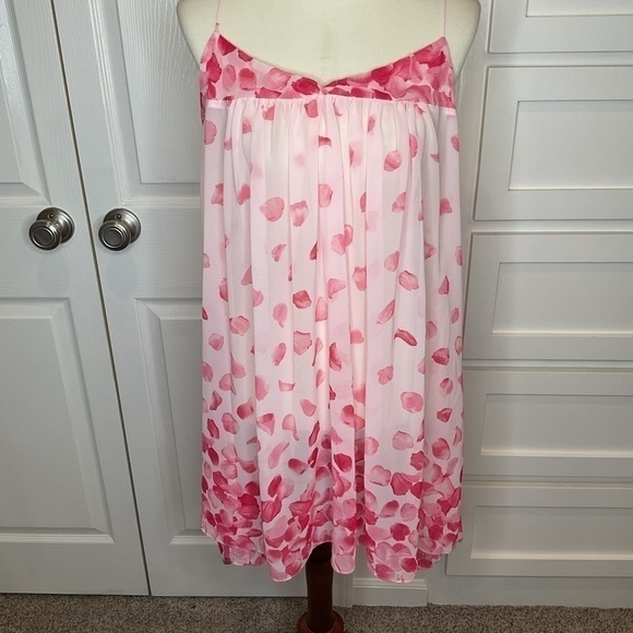 Oscar De Larenta sheer nightie in beautiful pink & white silk - Picture 10 of 13